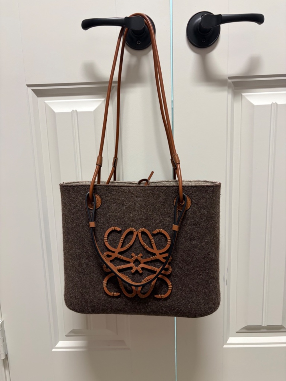 Loewe Anagram Felt Tote - Picture 5 of 14